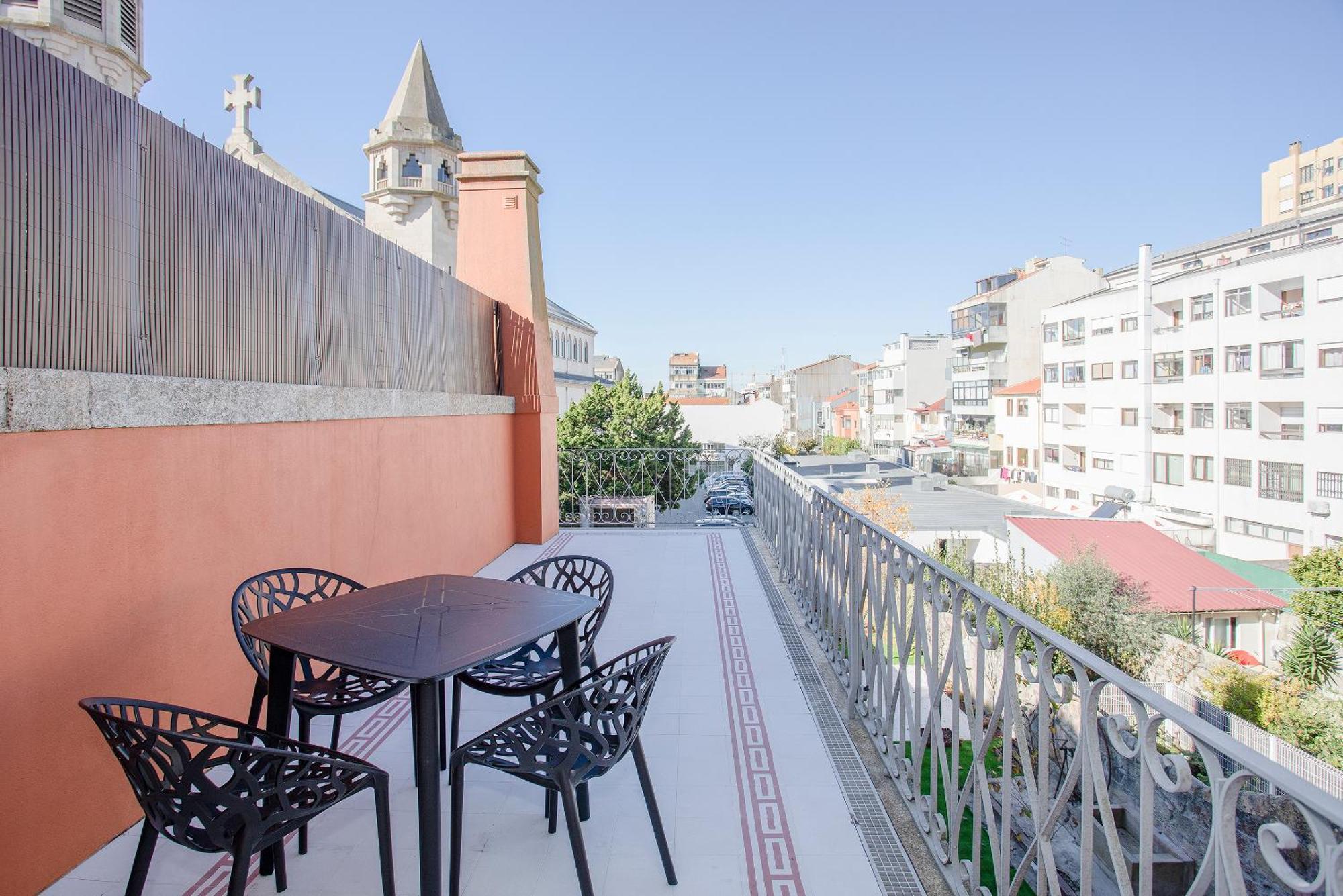 Liiiving In - Balcony Design Oporto